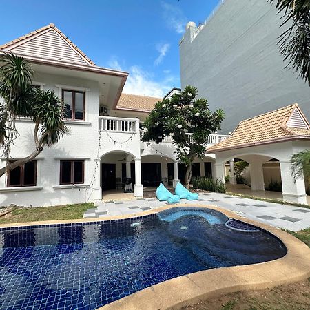 Blooming Hill Boutique Suites Pattaya Ngoại thất bức ảnh