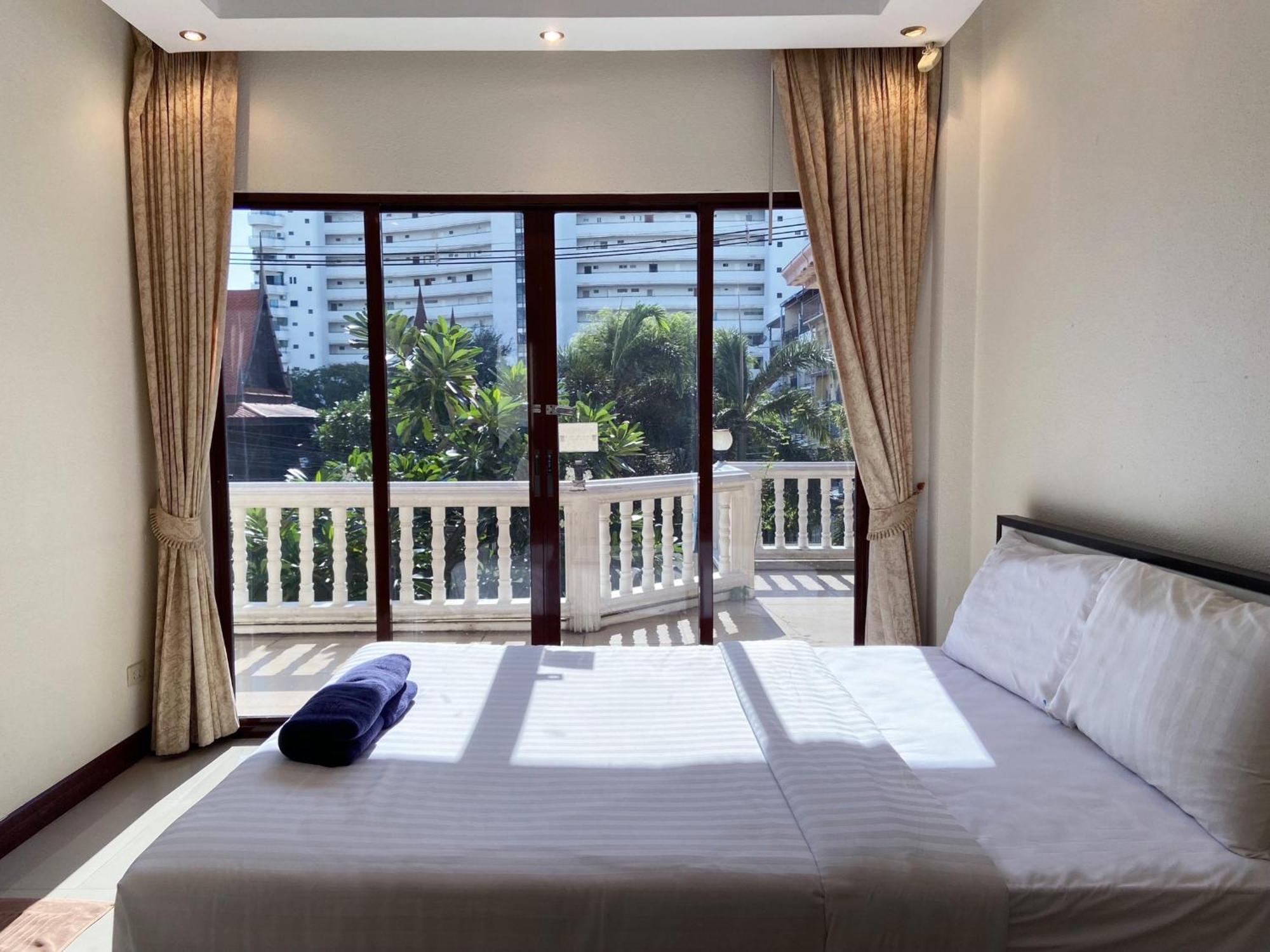 Blooming Hill Boutique Suites Pattaya Ngoại thất bức ảnh