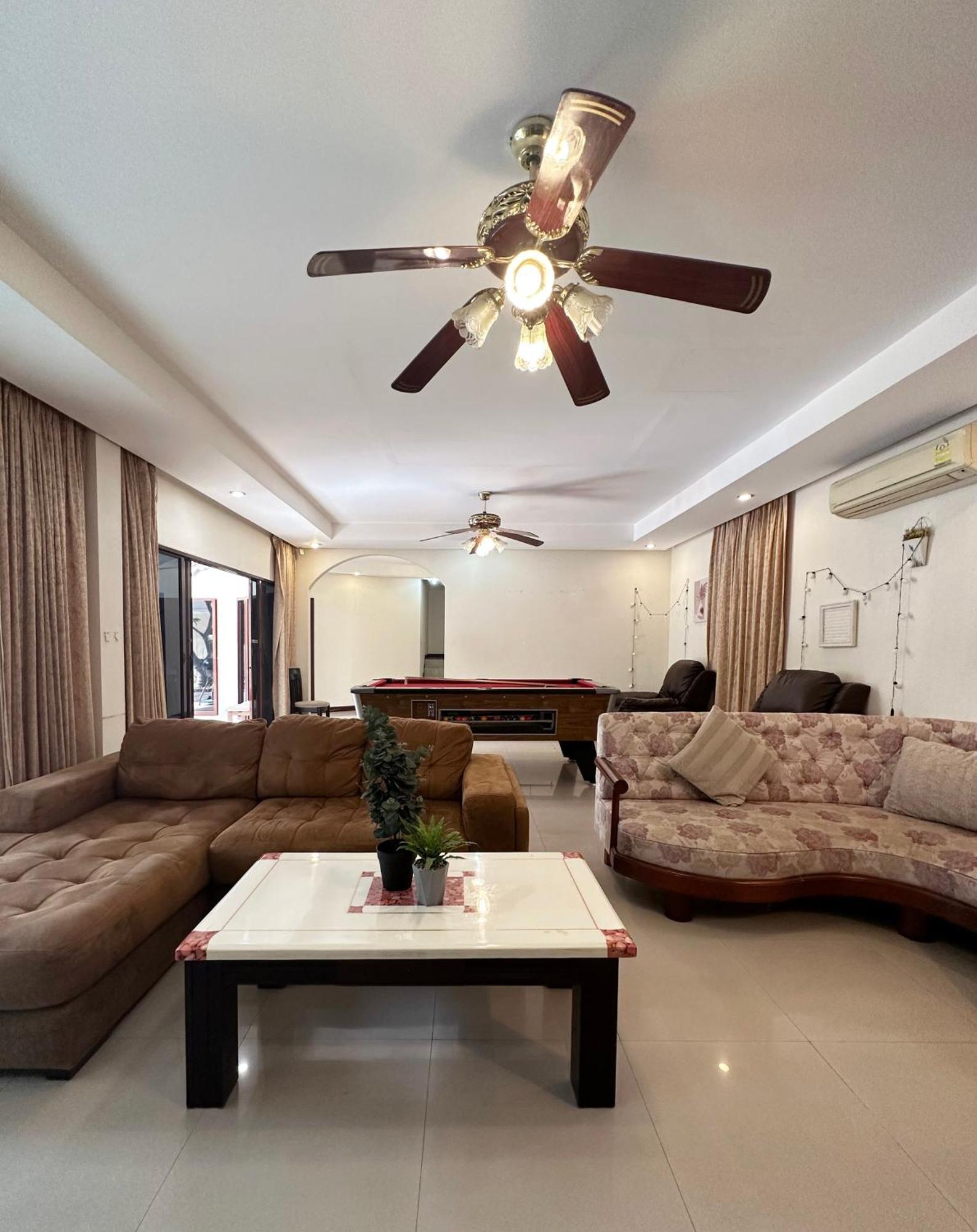 Blooming Hill Boutique Suites Pattaya Ngoại thất bức ảnh